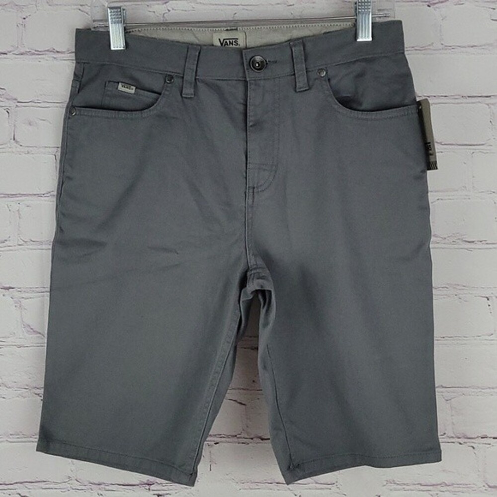 Vans Off The Wall Walter 3-J "Quiet Shade" Gray Shorts. Size 28 Regular. NWT.